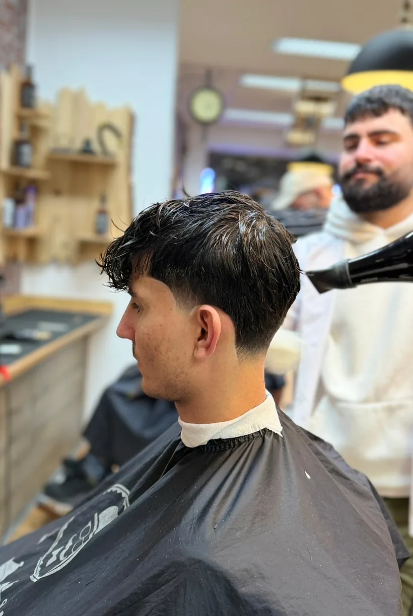 Low Taper mit Föhn-Styling, Barbershop Kimo Weiden